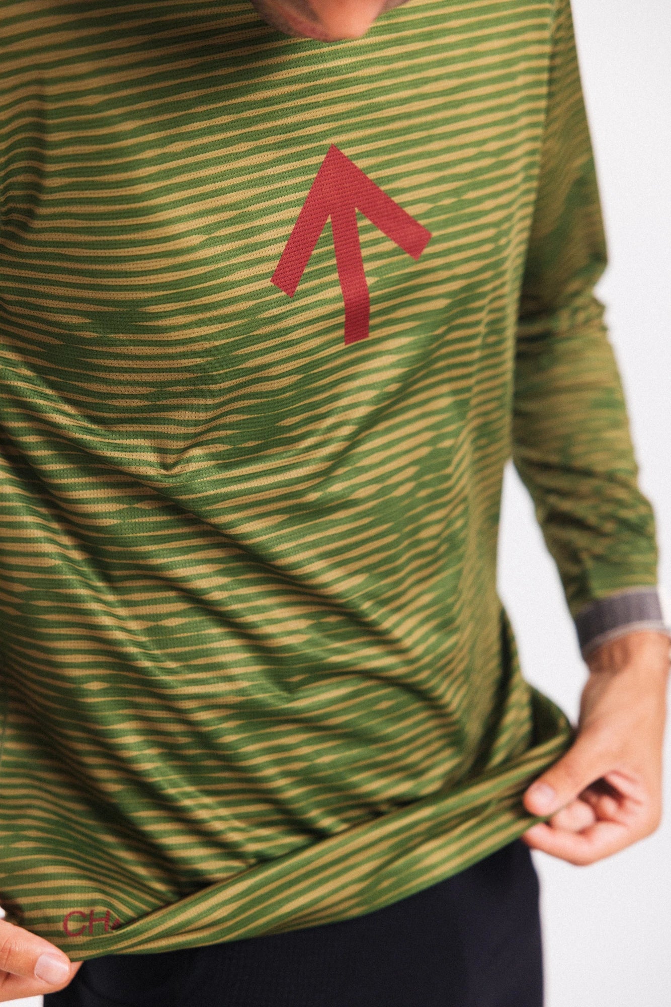 AROW Lightweight Long Sleeve - Vine and Garnatxa