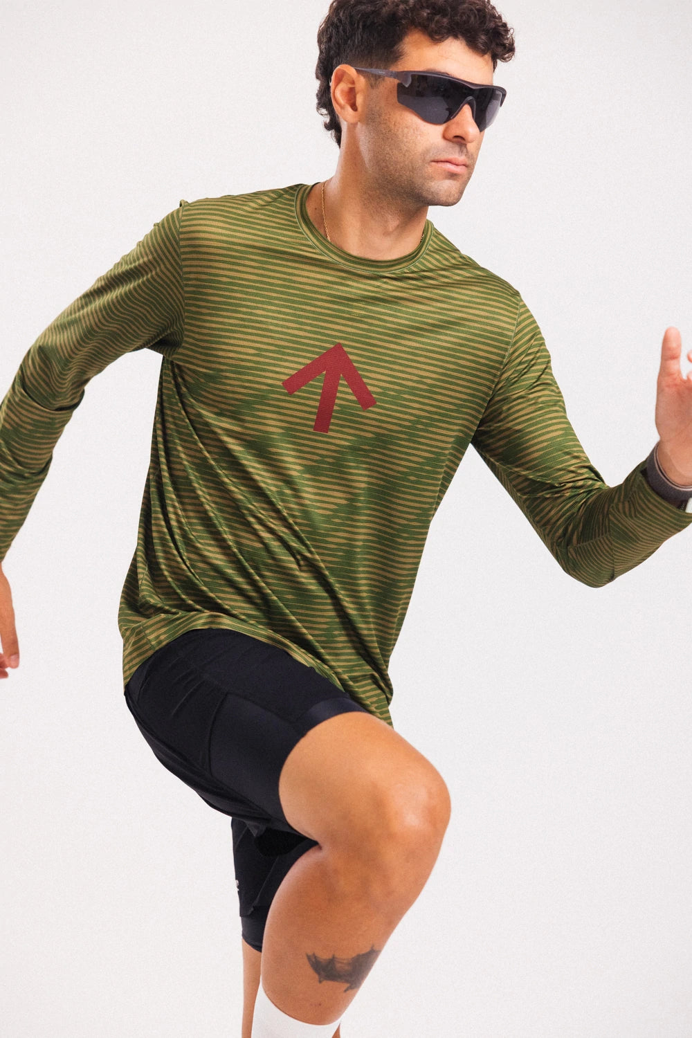 AROW Lightweight Long Sleeve - Vine and Garnatxa